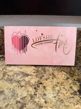 18-Color Eyeshadow Palette — Pink